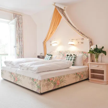 Villa Adolphine-2